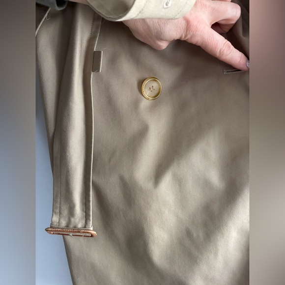 Vintage Burberry Beige Check Lining trench coat - Picture 12 of 16